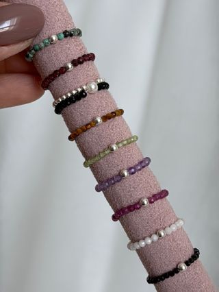 Korálkové prsteny z minerálních kamenů nově na e-shopu😻 I na tyto platí akce 1+1 zdarma, tak který si vybereš?