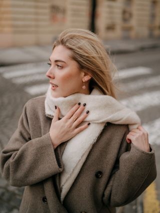 Jednoduchost, která září — najdeš ji u nás.✨🤎 Nakup podzimní radost se slevou 25% na www.sylviene.cz!