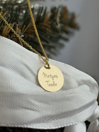 Vánoce klepou na dveře✨ a pokud ti ještě nějaký dárek chybí, třpytivá radost je vždy sázka na jistotu💎 Navíc se slevovým...